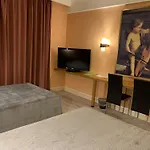 Hotel Chiffre 3*