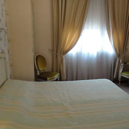 Chiffre Szálloda 3*