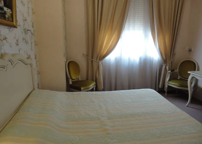 Chiffre Szálloda 3*