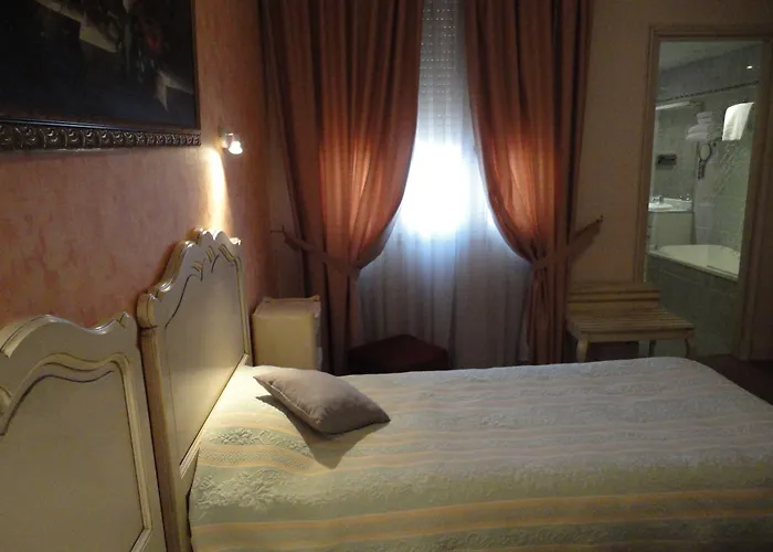 Chiffre Szálloda 3*